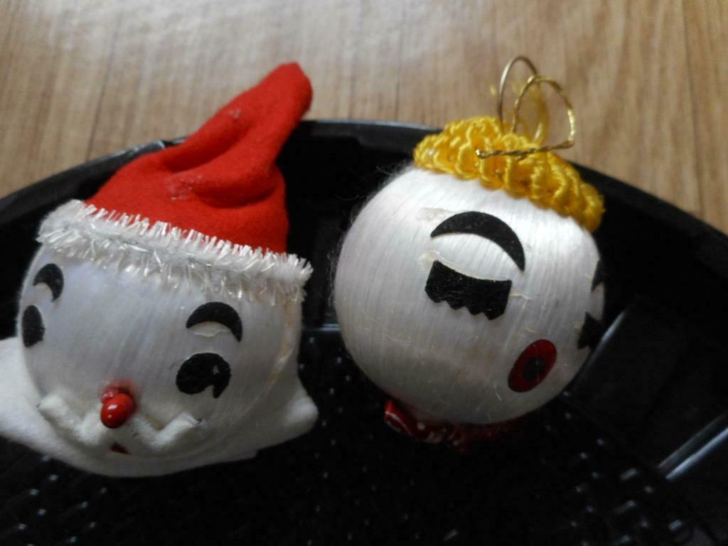 3 OUDE GEWEVEN KERSTBALLEN, Diversen, Kerst, Ophalen of Verzenden, Zo goed als nieuw