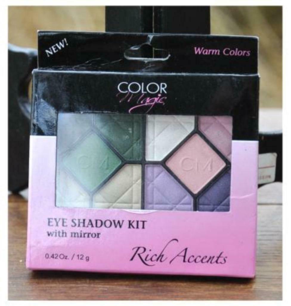 palette de maquillage cm 10 couleurs, Bijoux, Sacs & Beauté, Maquillage, Enlèvement ou Envoi, Autres couleurs, Comme neuf