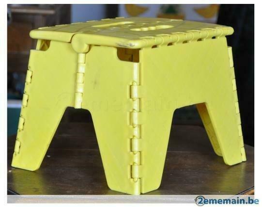 tabouret marche pied pliable en plastique dur, Maison & Meubles, Tabourets de bar, Enlèvement ou Envoi, Utilisé