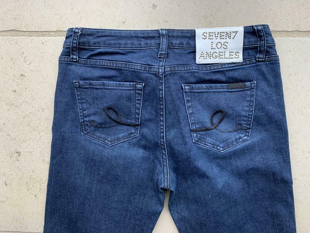 Jean uni bleu foncé 'SEVEN' avec emblème blanc, 28, Enlèvement ou Envoi, Comme neuf, Bleu, SEVEN