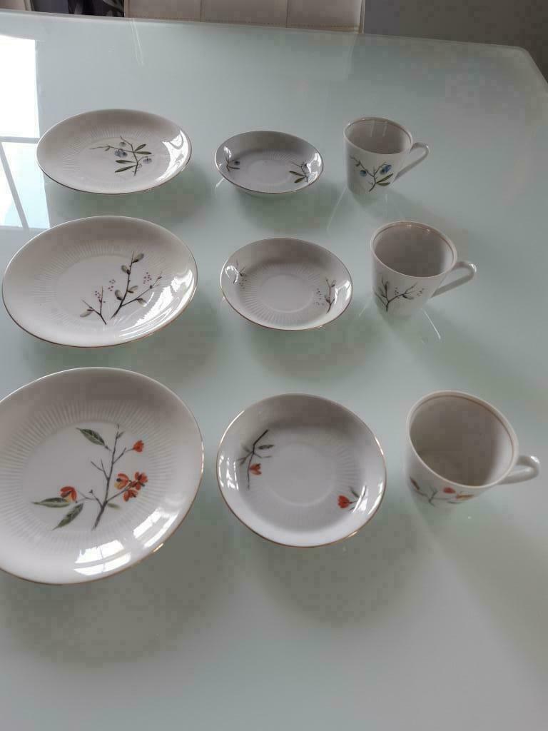 koffiekoppen met ondertassen en borden KAHLA, Ophalen of Verzenden, Zo goed als nieuw, Porselein, Bord(en)