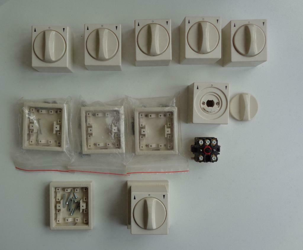 Somfy opbouw draaischakelaar+grondplaat crème voor rolluik o, Doe-het-zelf en Bouw, Rolluiken, Ophalen of Verzenden, Nieuw, Crème ou Beige