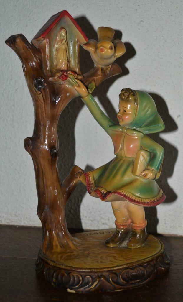 Fille à la chapelle forestière, Arnova 28 cm, Enlèvement ou Envoi