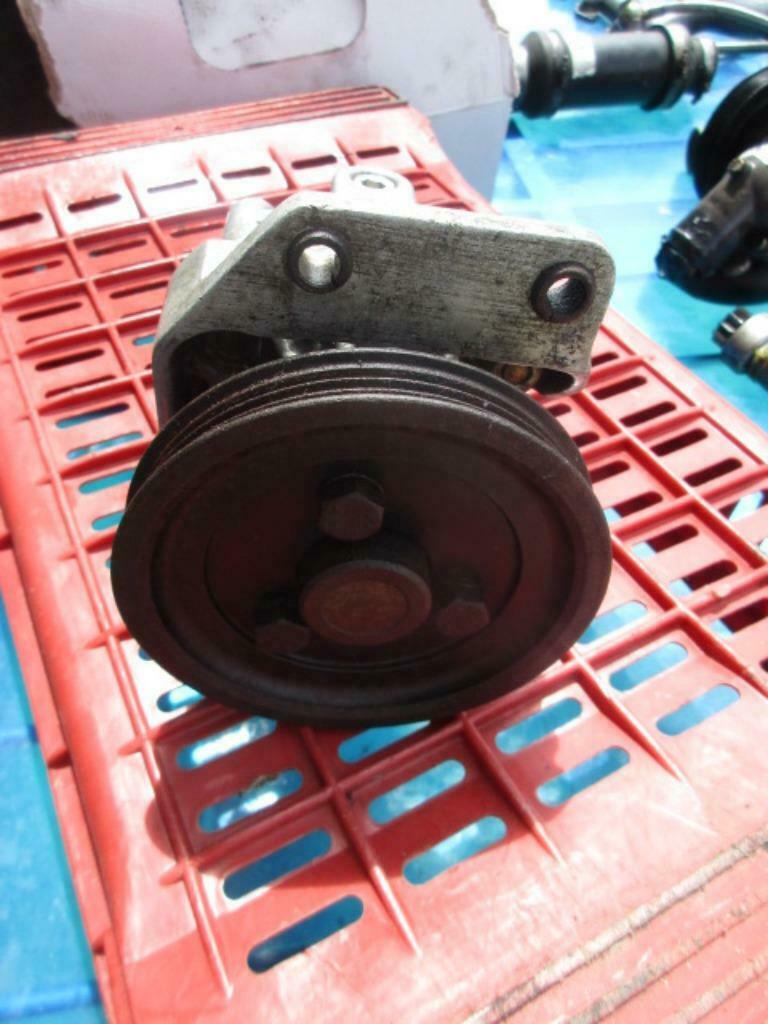 Pompe de direction assistée pour Lancia Thema 8.32, Autos : Pièces & Accessoires, Enlèvement, Utilisé, Lancia