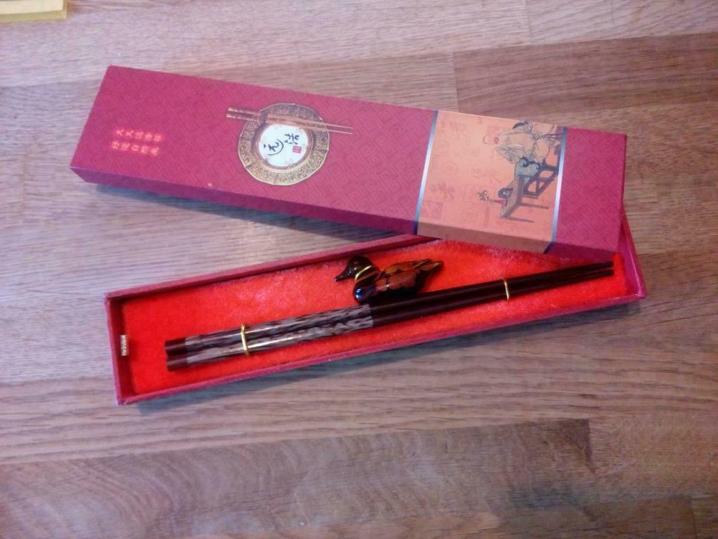 Baguettes chinoise avec reposoir en boite, Enlèvement