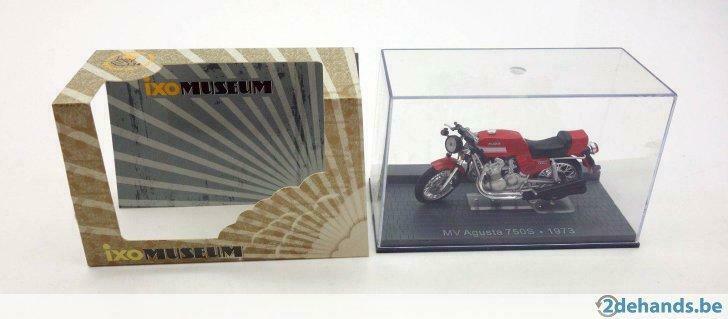 1:24 IXO Moto Museum MV Agusta 750S 1973 rood, Hobby en Vrije tijd, Ophalen of Verzenden, Gebruikt, Overige typen
