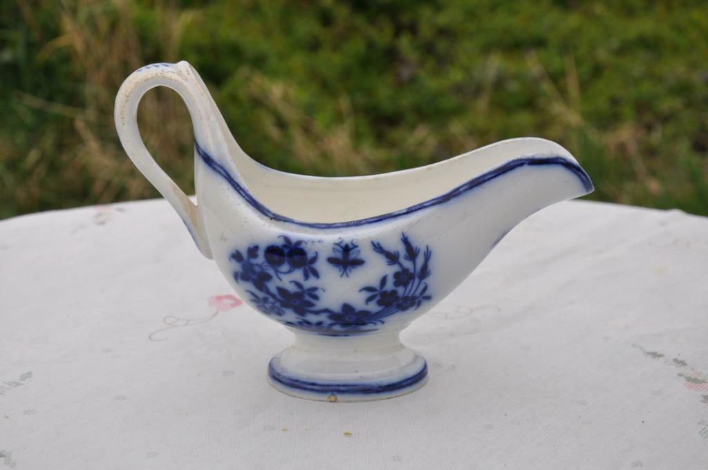 §  sauciere tournai ? decor a la mouche, Antiquités & Art, Enlèvement ou Envoi