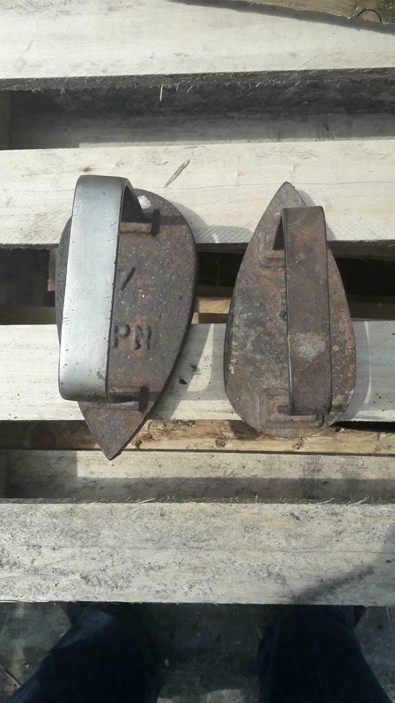 fer à repasser en fonte de collection à vendre, Enlèvement ou Envoi