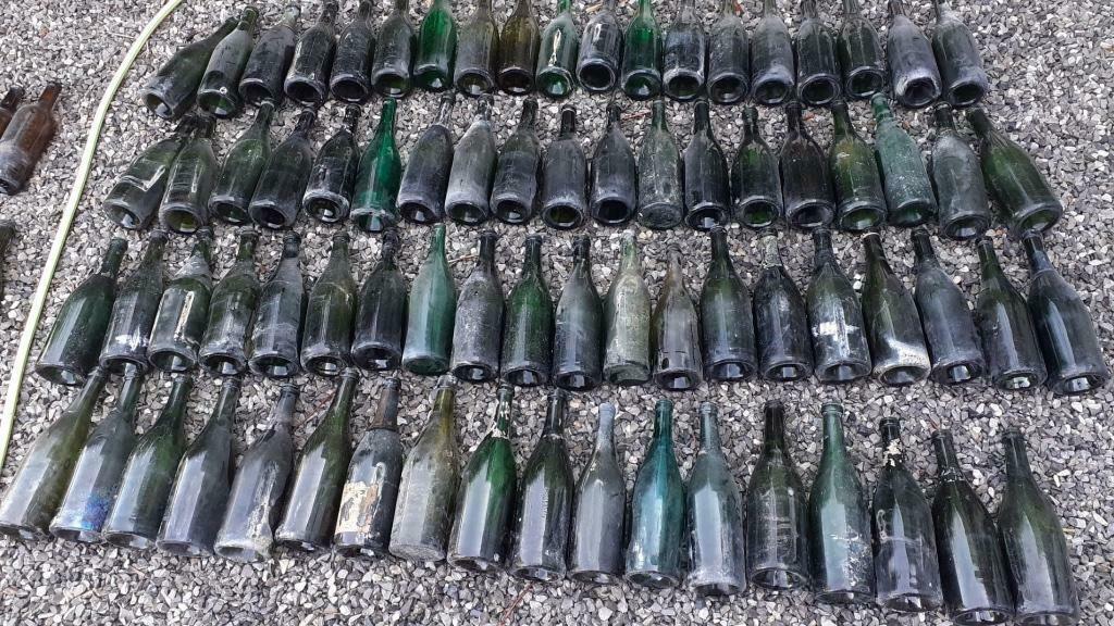 groot lot hand geblazen flessen (kan ook deel apart), Ophalen