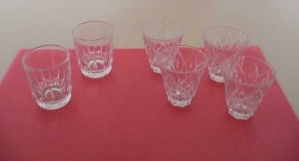 Petits verres à liqueur, Ophalen of Verzenden, Gebruikt, Overige typen