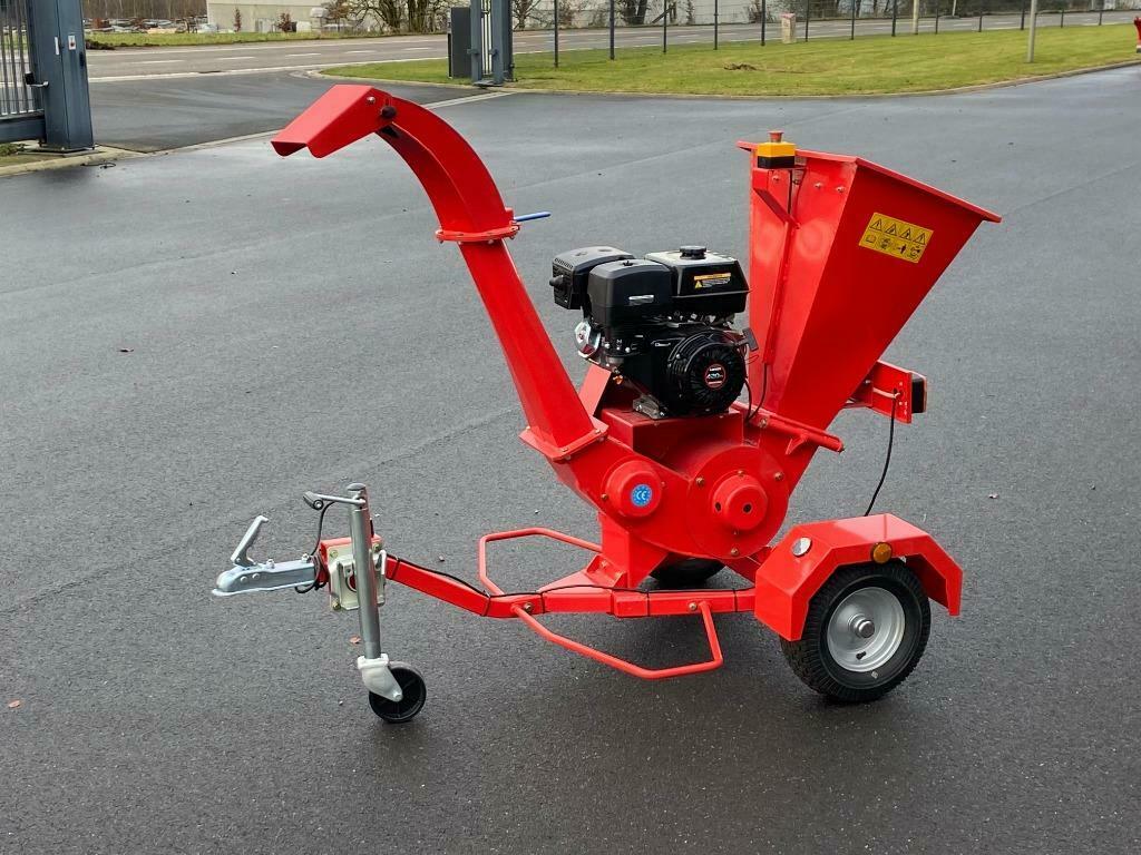 broyeur de branches 10 cm sur chassis routier, Ophalen, Nieuw