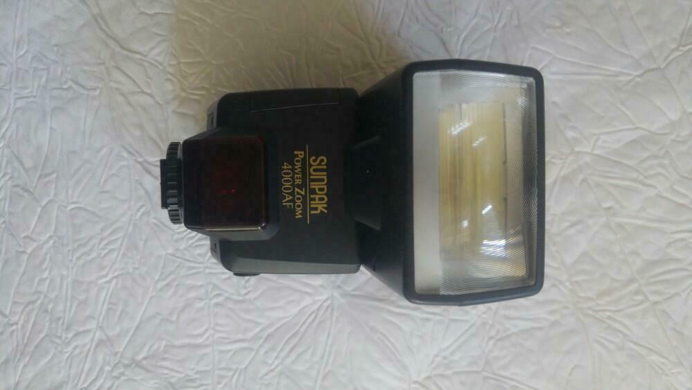 Flash photo sunpak power zoom 4000af pour canon, Audio, Tv en Foto, Ophalen of Verzenden, Gebruikt, Canon