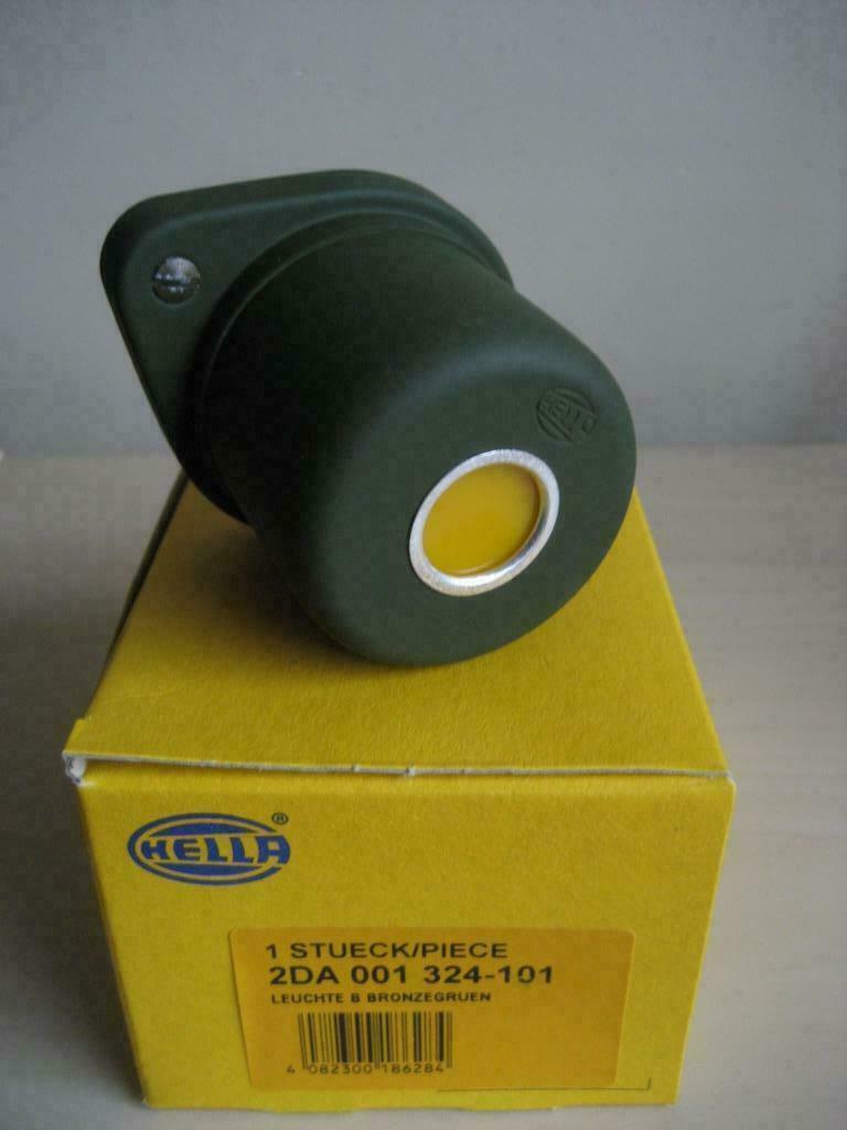 Hella black-out militaire verlichting NIEUW NOS .GEEL ., Enlèvement, Neuf, Pièces Oldtimer ou Ancêtre