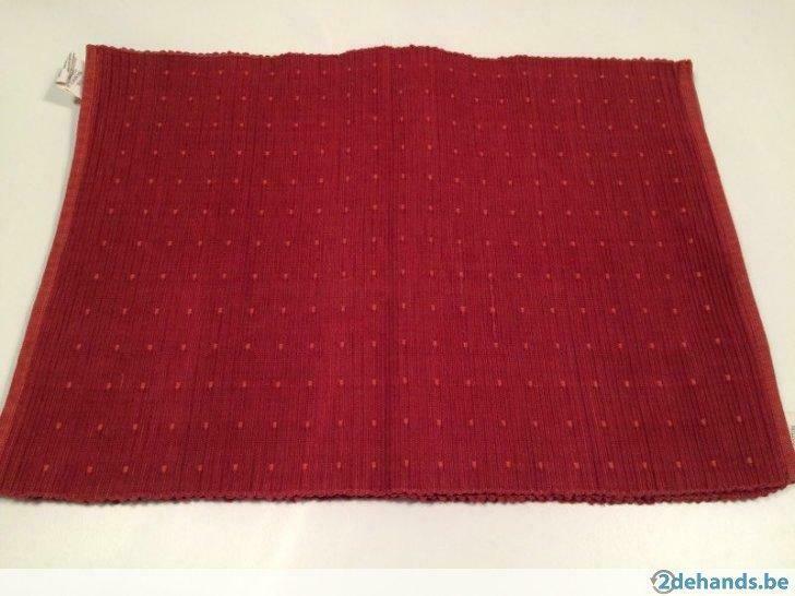 4 place-mats bordeaux-rood, Maison & Meubles, Cuisine | Linge de cuisine, Enlèvement ou Envoi, Utilisé