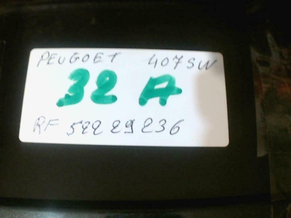 Écran Peugeot 407 5555505701 (32A), Autos : Pièces & Accessoires, Autres pièces automobiles, Enlèvement ou Envoi, Utilisé, Peugeot
