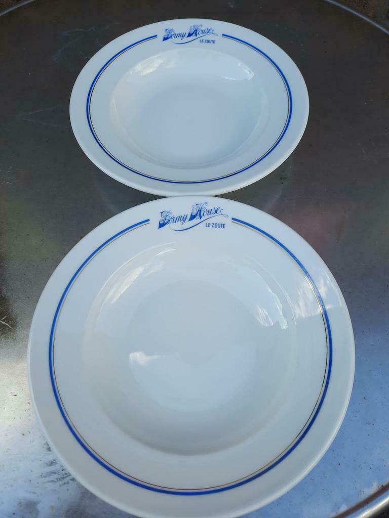 Assiettes anciennes et profondes du restaurant de Knokke Zou, Enlèvement ou Envoi, Comme neuf