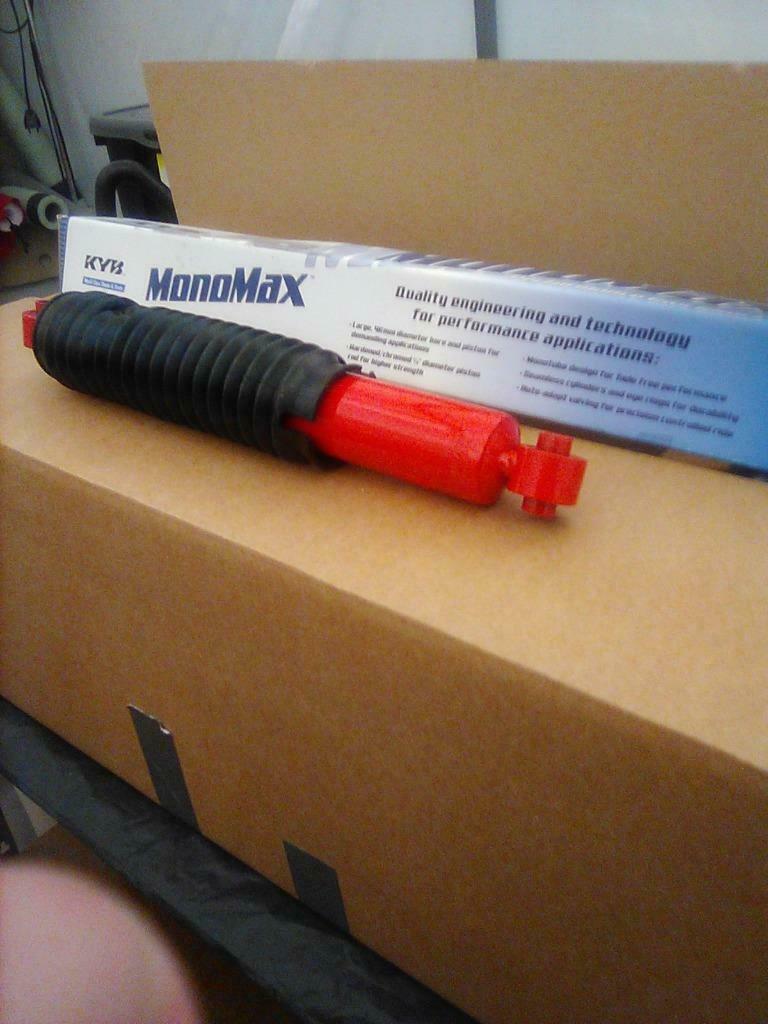 565048 KYB Voorste Schokdempers Chevrolet en GMC, Ophalen of Verzenden, Nieuw, Chevrolet