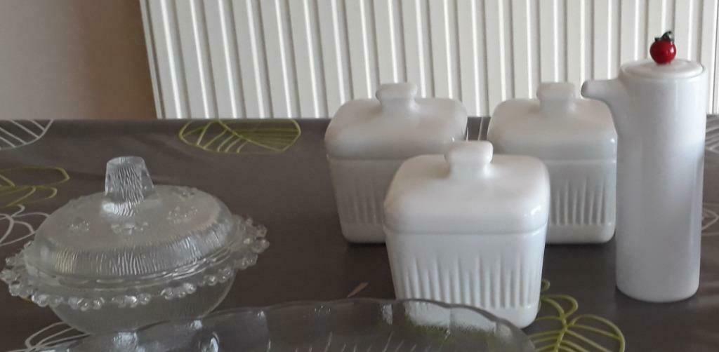 4 bocaux et pichet, Maison & Meubles, Cuisine | Vaisselle, Enlèvement, Comme neuf, Uni, Autres types