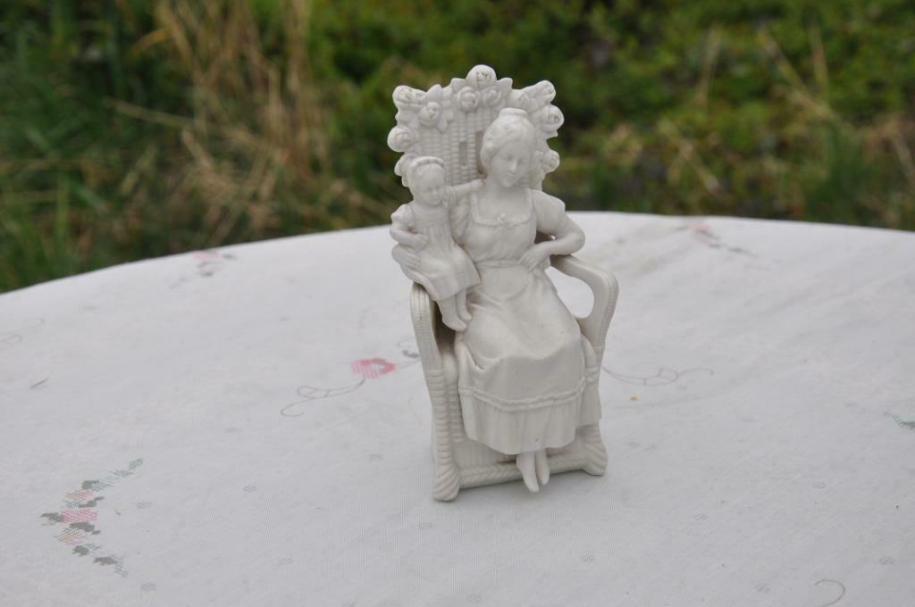 §  statue en biscuit blanc mere et enfant n12590, Enlèvement ou Envoi