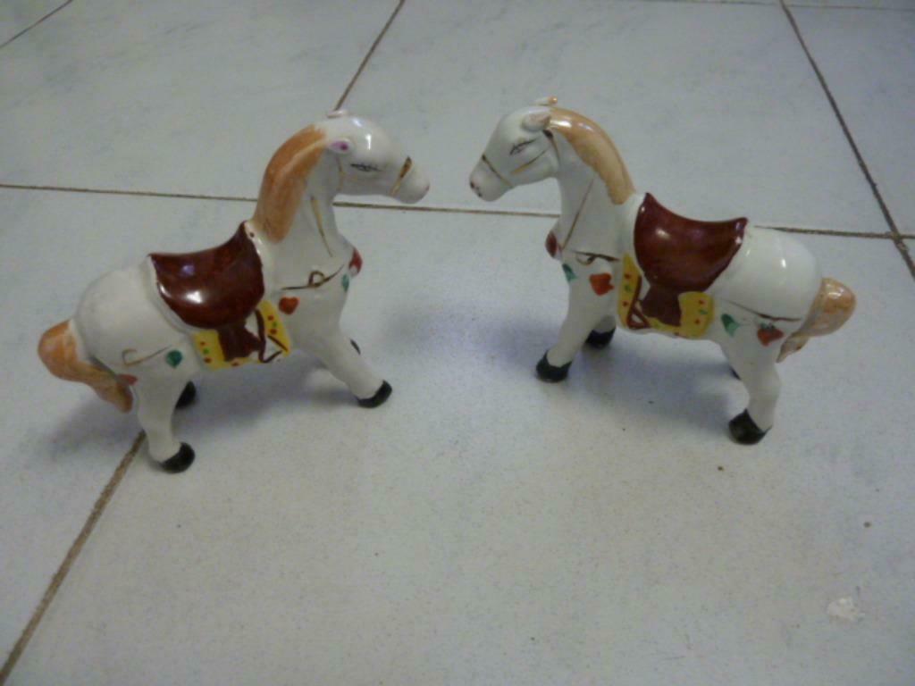 Decoratieve set van 2 kleine paardjes H: 11,5 cm L: 13 cm, Ophalen of Verzenden