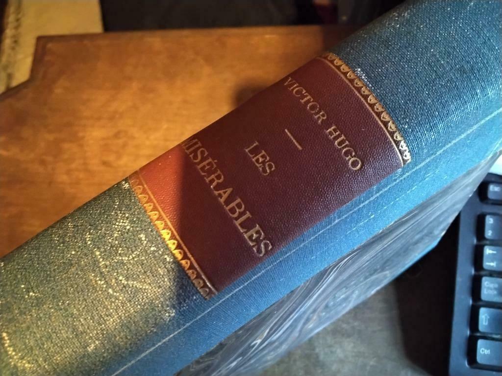 Oud boek LES MISERABLES, Ophalen of Verzenden, Gelezen