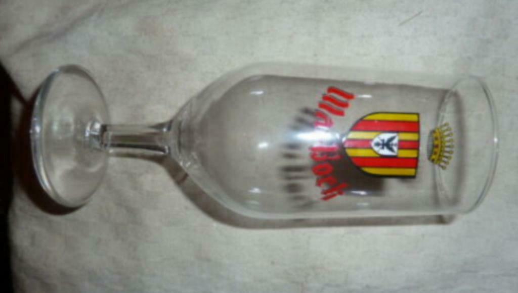 #D bier glas MAI - BOCK ; op voet Brouwerij Lamot - Mechelen, Ophalen of Verzenden, Nieuw, Bierglas