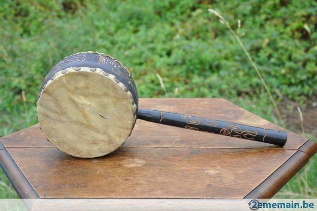 tambourin avec manche a main bois et peau, Enlèvement ou Envoi