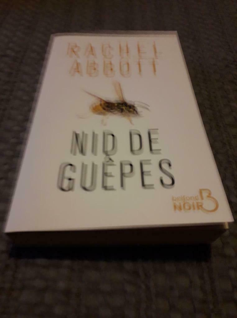 Roman NID DE GUEPES Rachel ABBOT, Enlèvement ou Envoi, Comme neuf