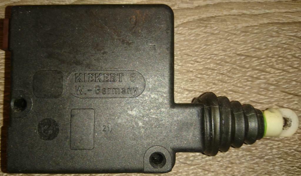 Achterklep slot mechanisme DAIMLER SIX LWB Jaguar XJ6 X300, Arrière, Enlèvement ou Envoi, Haillon arrière, Utilisé