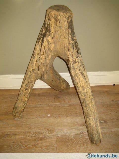 Organisch gevormde houten driepoot, Antiek en Kunst, Curiosa en Brocante