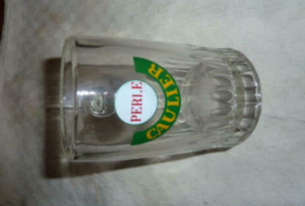 bier glas PERLE CAULIER , bierpot met oor , 25 CL, Enlèvement ou Envoi, Utilisé, Verre à bière