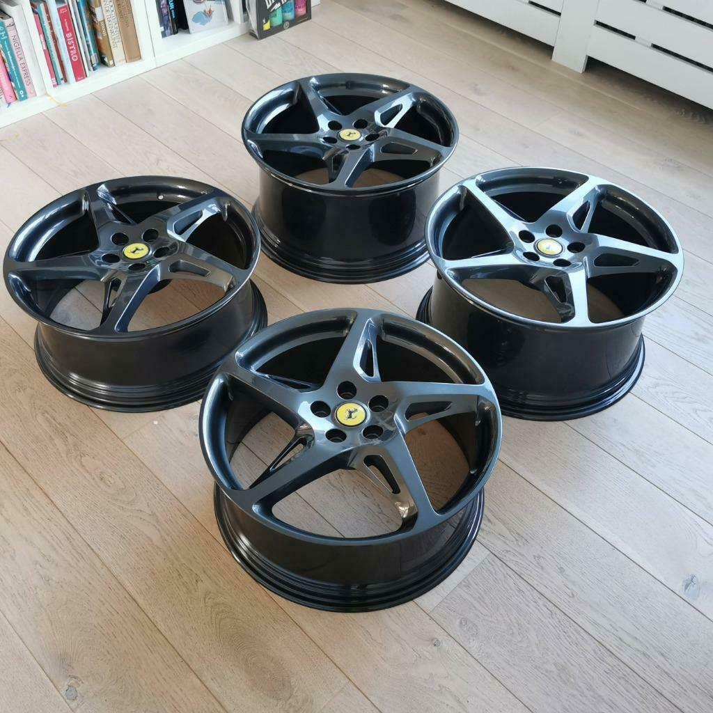 Ferrari 458 Italia velgen set  262892 +  262893, Auto diversen, Auto-accessoires, Gebruikt, Ophalen of Verzenden