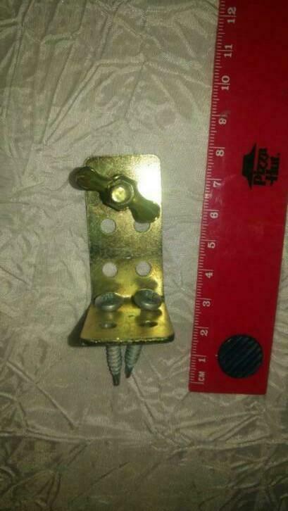 1 Support doré pour étagère stores rideaux avec 2 vis metal, Maison & Meubles, Enlèvement ou Envoi, Comme neuf