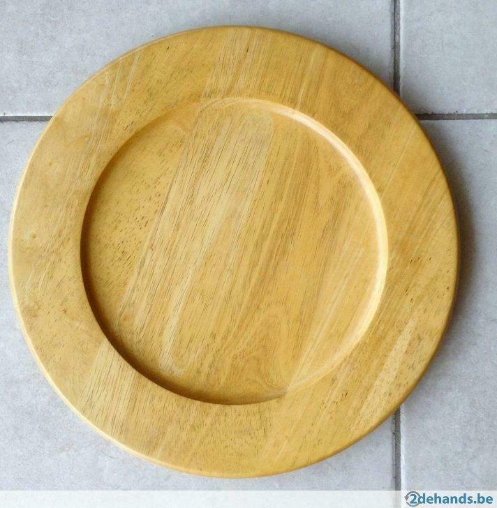A vendre une belle plateau en bois, Assiettes(s), Comme neuf, Enlèvement, Autres matériaux