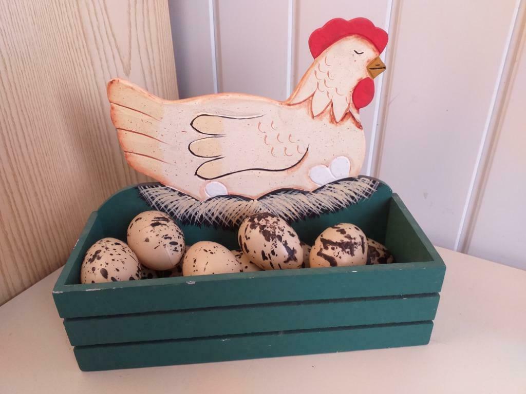 Paasdecoratie houten kip met 12 eitjes, Ophalen, Zo goed als nieuw