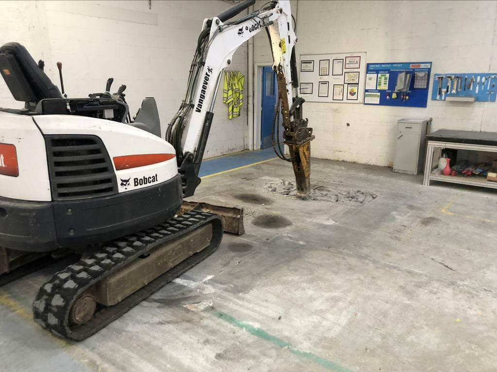 Grondwerken- afbraakwerken -tuinwerken-Rioleringswerken