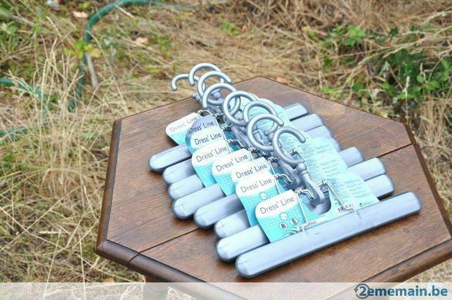 10 cintres gris pour pantalons neuf, Enlèvement ou Envoi, Neuf