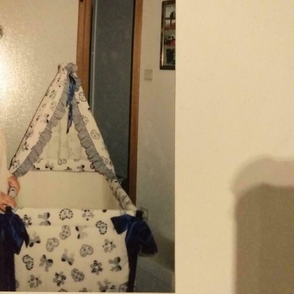 Romantische wieg Lisette hartjes/strikjes/bloempjes blauw, Kinderen en Baby's, Babywiegjes en Ledikanten, Ophalen, Gebruikt, Wieg