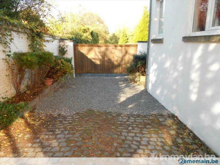 Garage fermé à louer Waterloo gare sécurisé portail  caméra, Immo, Maisons à louer, 22 m², Autres types, En direct du propriétaire