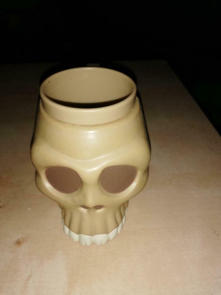 Plastieken beker doodskop, Verzenden, Gebruikt