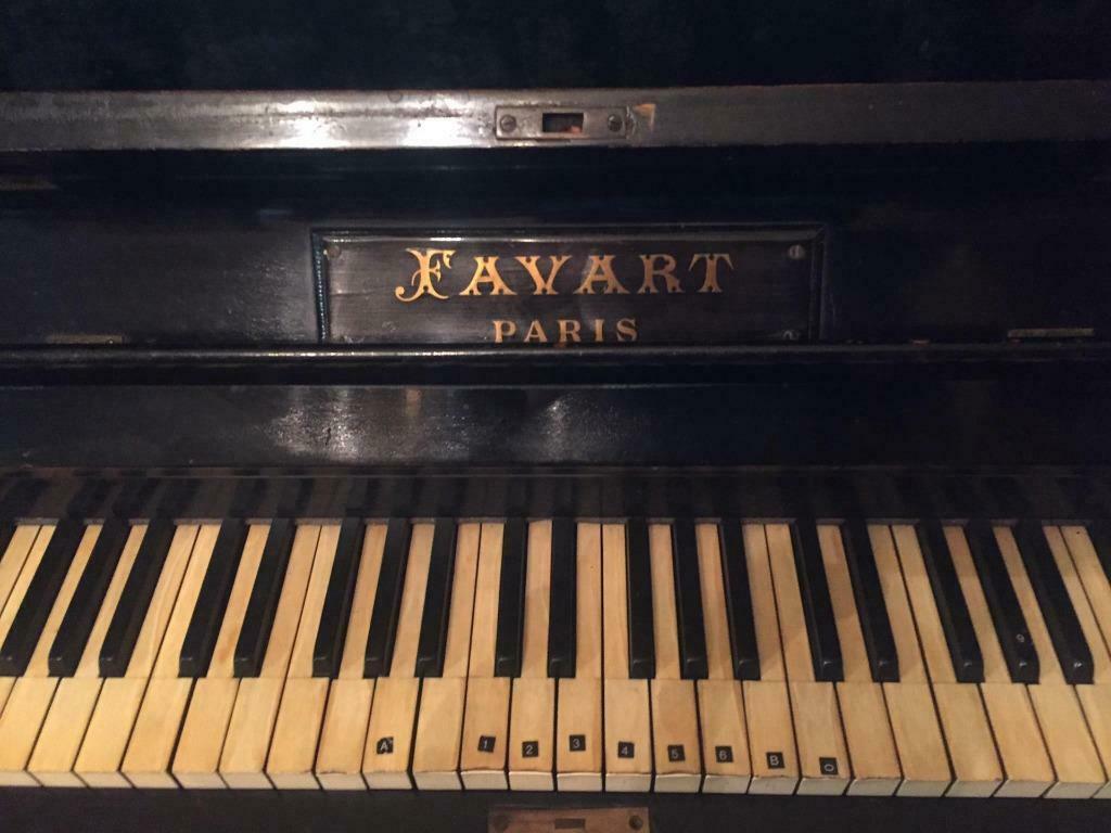 Buffetpiano, Zwart, Favart Paris, Muziek en Instrumenten, Piano's, Ophalen, Gebruikt, Zwart, Piano