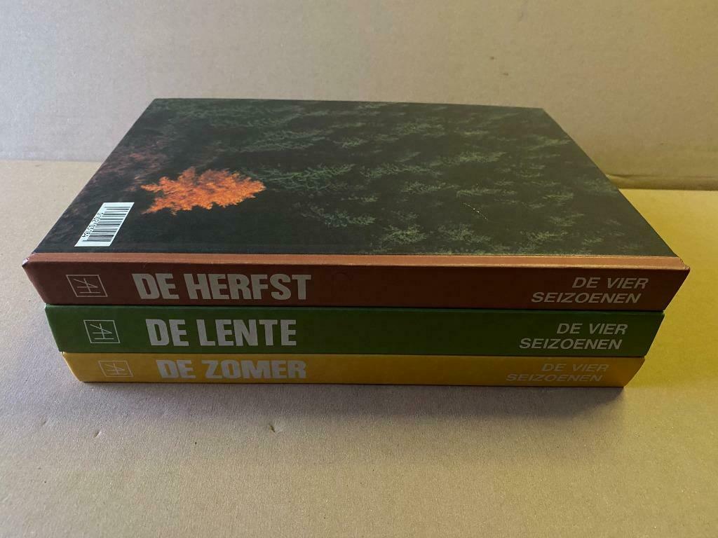 Artis Historia "De 4 seizoenen" 3 boeken, Boeken, Prentenboeken en Plaatjesalbums, Ophalen of Verzenden, Zo goed als nieuw, Plaatjesalbum