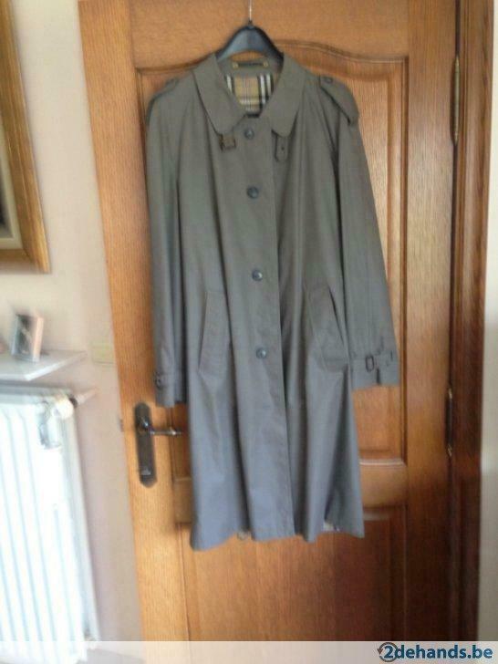 Regen mantel, Porté