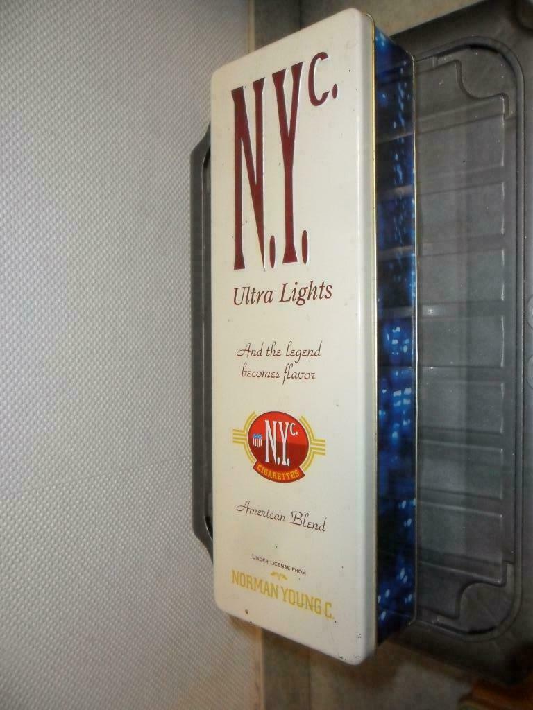 Boite en métal N.Y.C. - Ultra Light - American Blend, Enlèvement ou Envoi, Utilisé, Autre, Autres marques