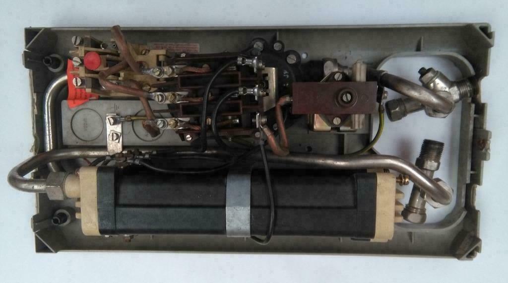 Vaillant Elektro-Geyser 181 warm water doorstromer 400V, Ophalen of Verzenden, Gebruikt, Geiser, Onbekend