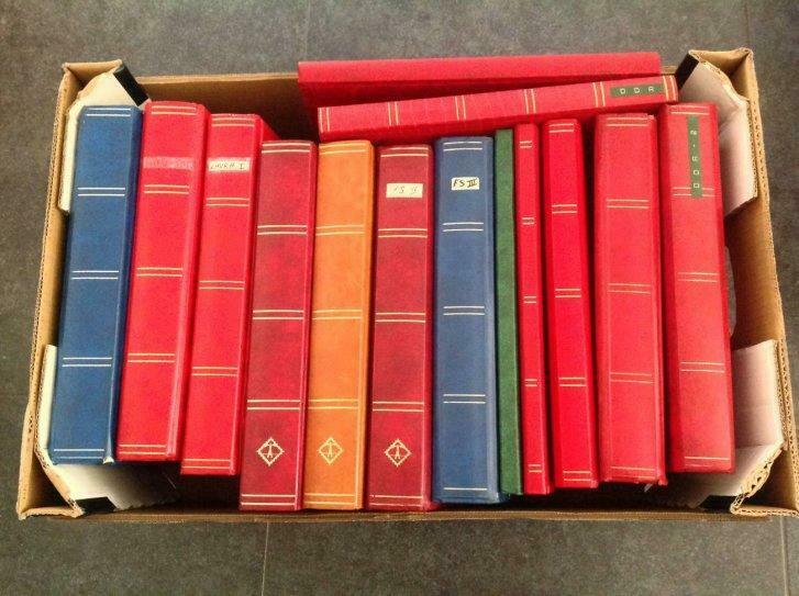 Lot lege postzegelboeken