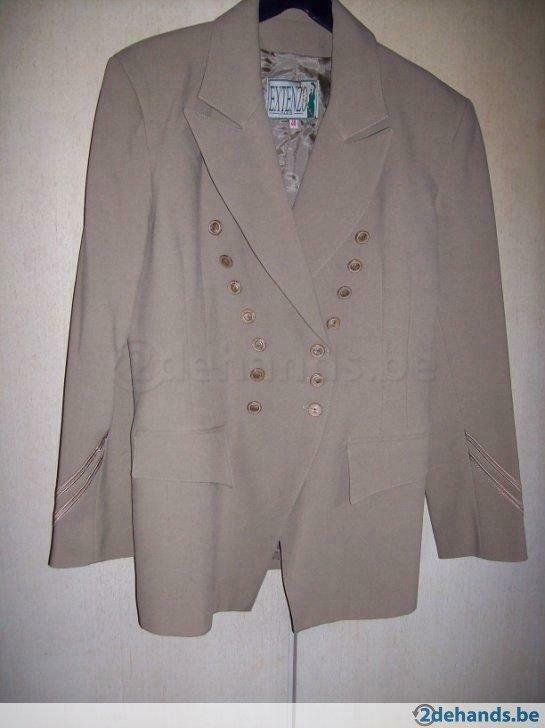 costume pour femme en marron clair - cardigan modèle 3/4 + j, Enlèvement ou Envoi, Porté, Brun