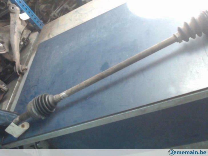 cardan droit  peugeot  107 essence, Utilisé, Peugeot