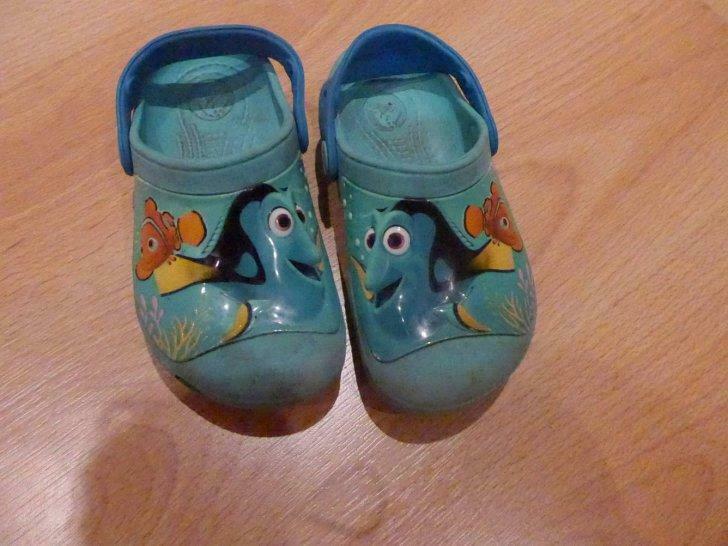 Crocs nemo-dory, Enfants & Bébés, Vêtements enfant | Chaussures & Chaussettes, Crocs, Enlèvement ou Envoi, Utilisé, Autres types