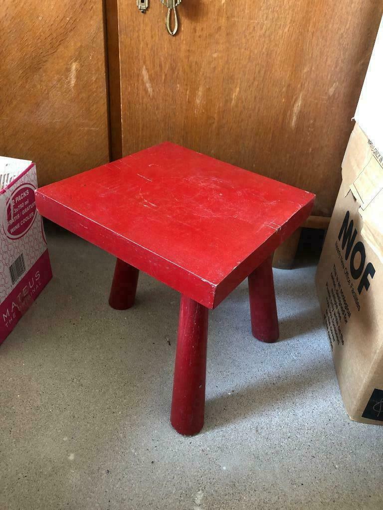 Stevig laag houten krukje met 3 poten, Ophalen, Hout